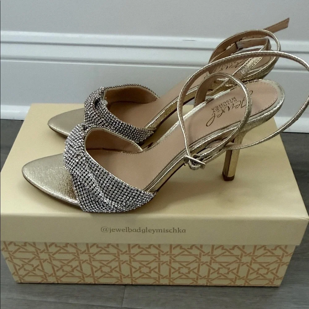 Badgley Mischka Gold and Silver Strappy Heels size 8